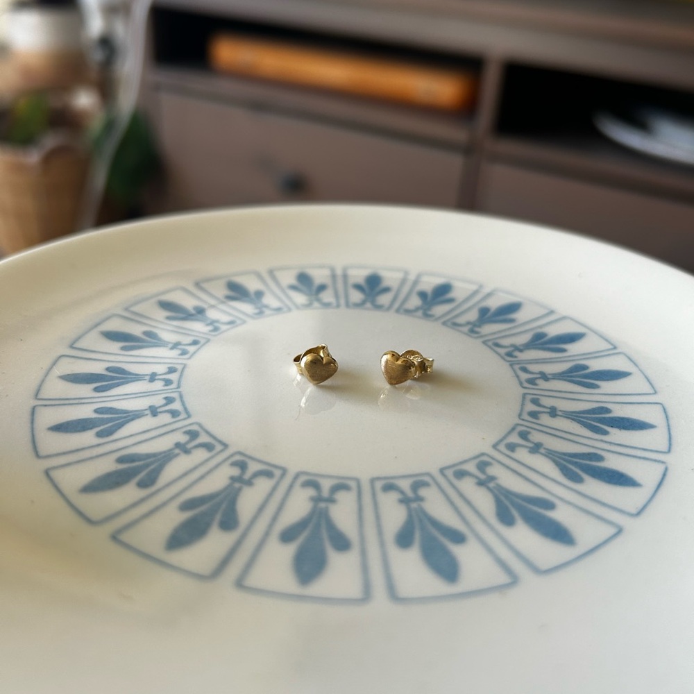 Children’s 14Kt Yellow Gold Brushed Heart Studs